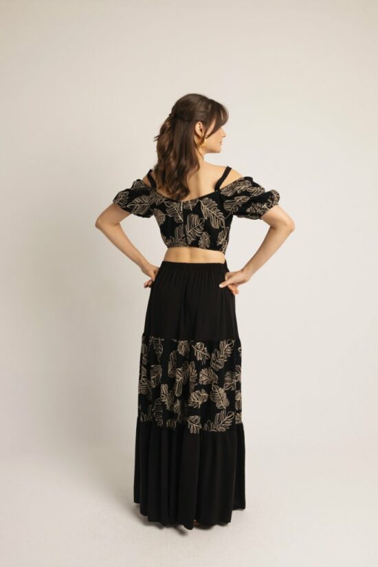 Open Fashion φόρεμα με χρυσά φύλλα και cut out
