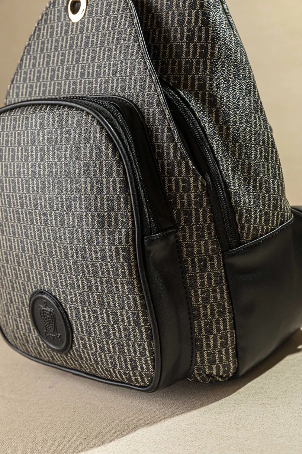 Fragola backpack με πολλές θήκες και casual logo