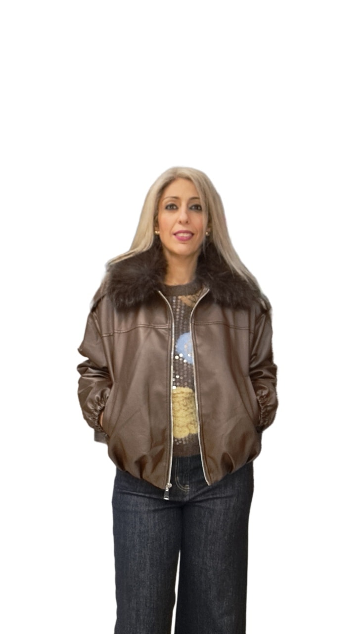 Μπουφάν δερματίνη με γούνα στο γιακά