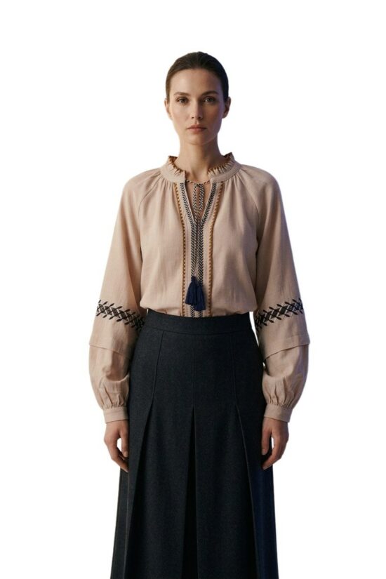 Μπλούζα με ethnic λεπτομέρειες